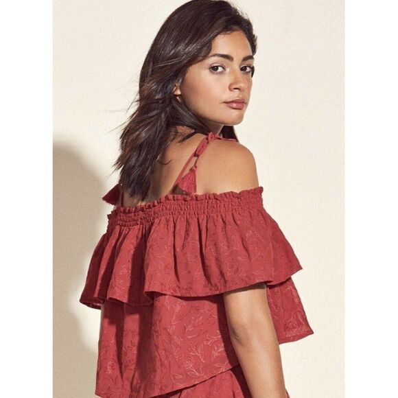 NWT LOVERS AND FRIENDS BLOSSOM EMBROIDERED TOP - Picture 2 of 3